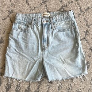 Madewell The Curvy Perfect Jean Short in Foster Wash